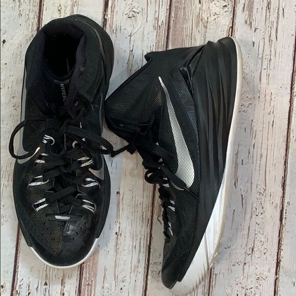 Women’s Nike hyperdunk basketball shoes size 7.5 - Picture 1 of 6